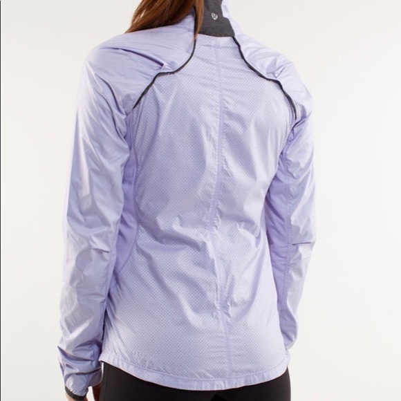 Lululemon Run Essential Jacket - Picture 11 of 11